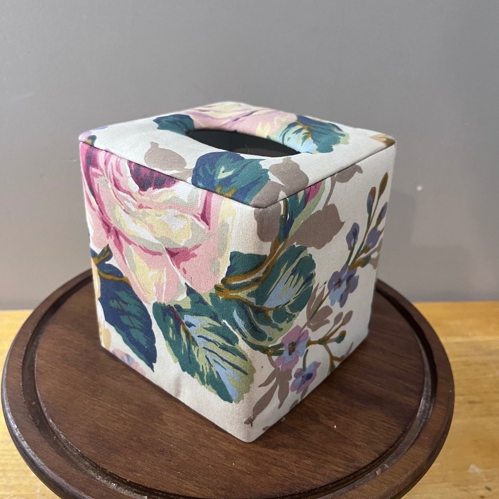 Vtg Croscill Floral Fabric Square Tissue Box Cover Pink Rose Cream Boutique